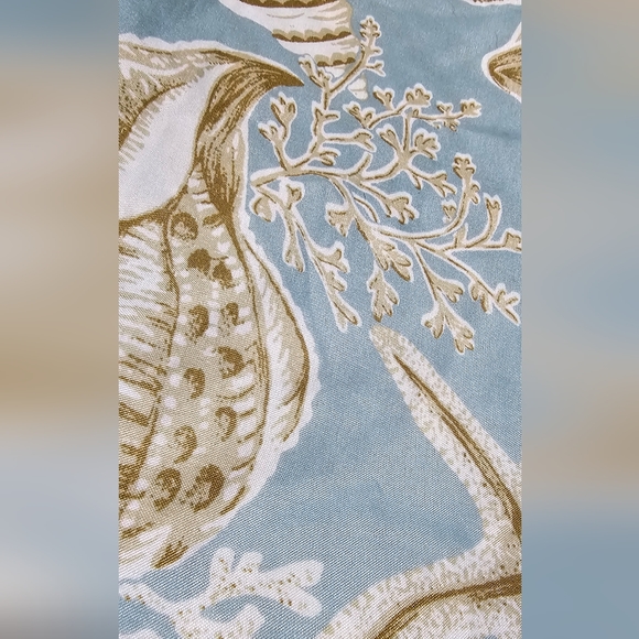 Tablecloths  59 X 101 Pre Owner - Picture 2 of 5